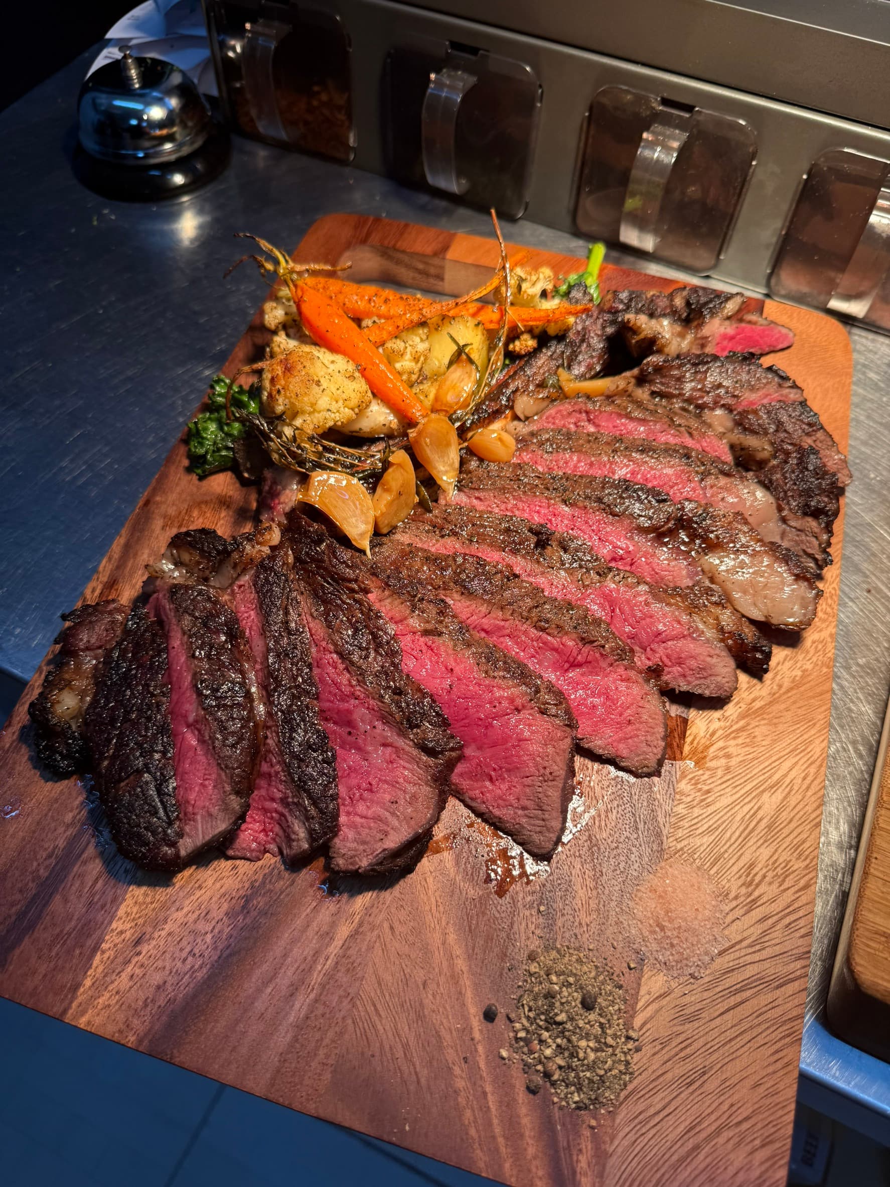 Tomahawk Wagyu Steak (1.5kg)